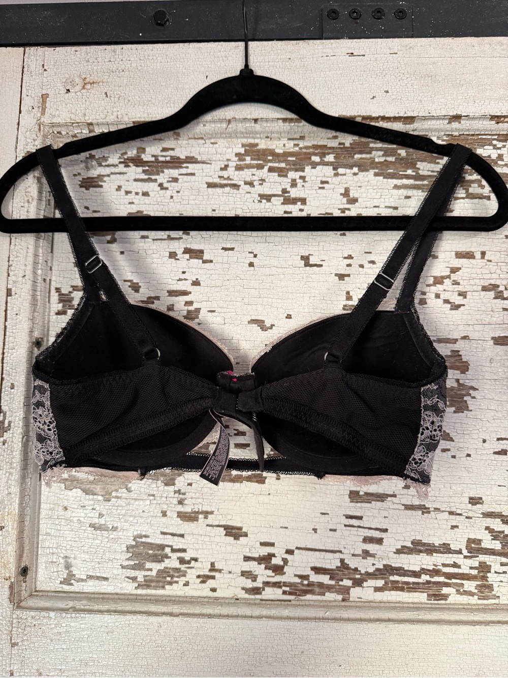 Victoria's Secret Black Lace Bra with Pink Bow - Picture 2 of 3
